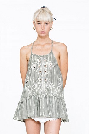 SLEEVELESS EMBROIDERY TANK TOP